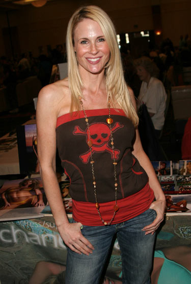 Chanel Ryan Sports a Skull and Cross Bones
